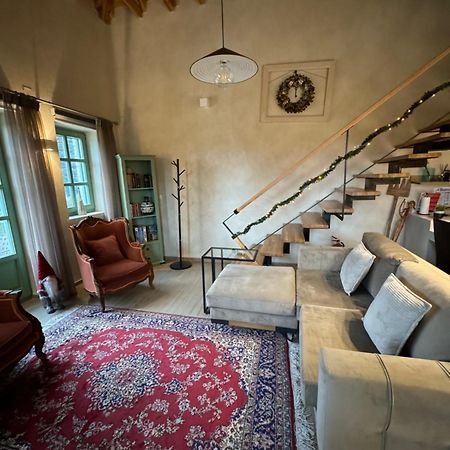Aristi Boutique Stonehouse With Attic Apartment ภายนอก รูปภาพ
