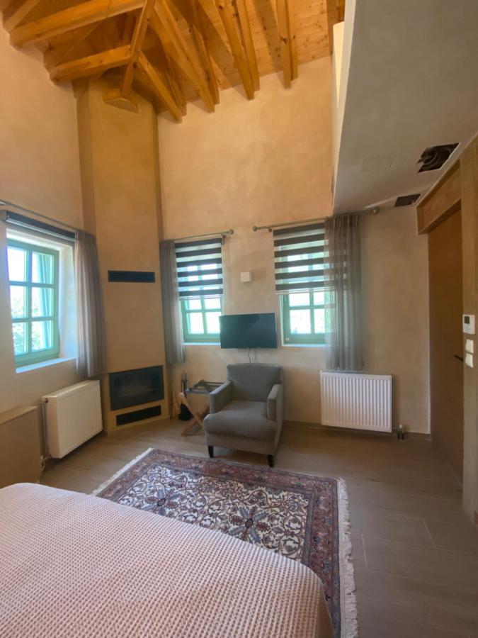 Aristi Boutique Stonehouse With Attic Apartment ภายนอก รูปภาพ