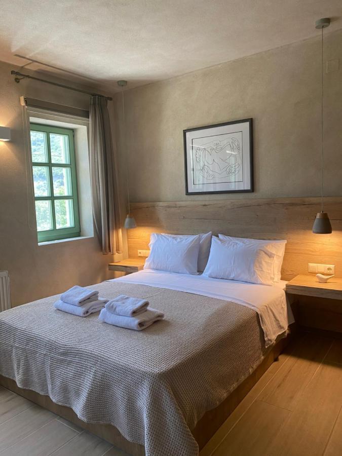Aristi Boutique Stonehouse With Attic Apartment ภายนอก รูปภาพ