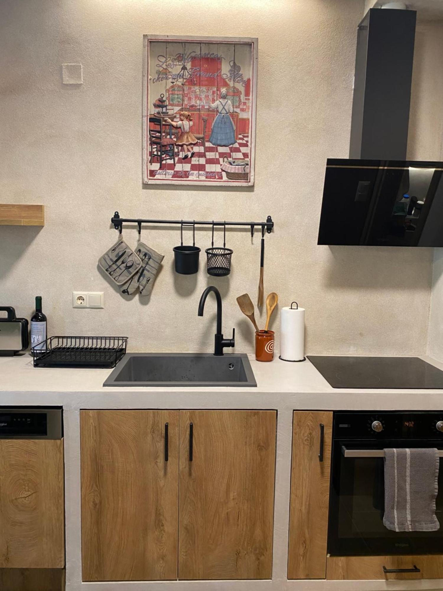 Aristi Boutique Stonehouse With Attic Apartment ภายนอก รูปภาพ