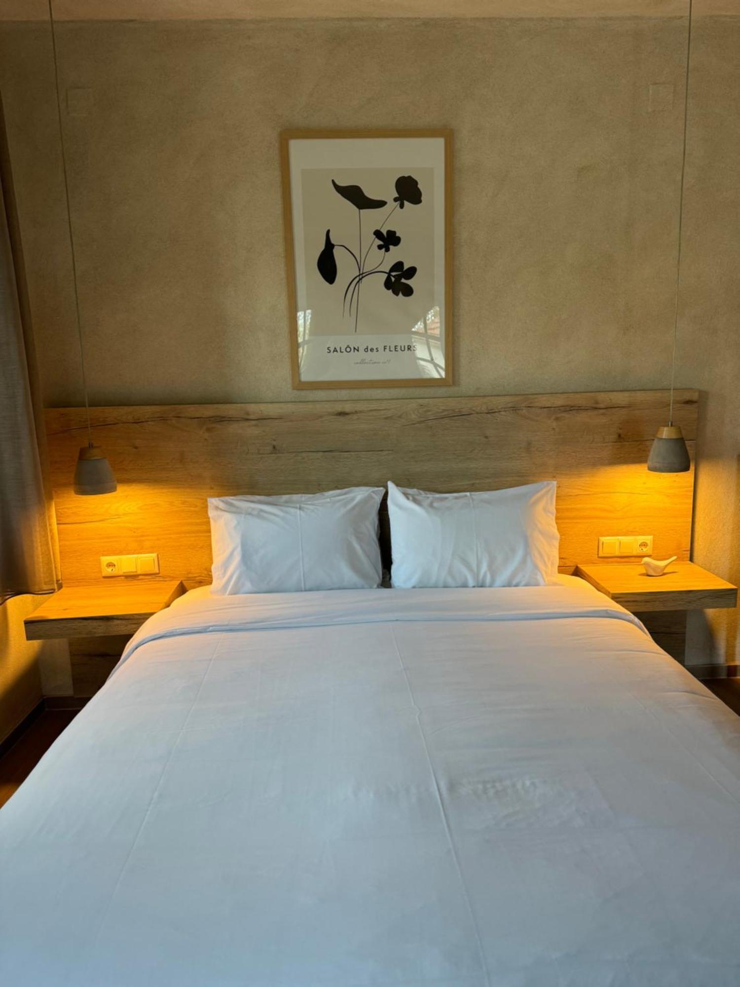 Aristi Boutique Stonehouse With Attic Apartment ภายนอก รูปภาพ