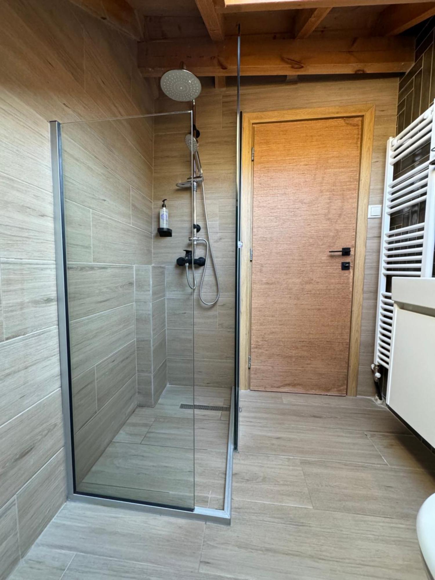 Aristi Boutique Stonehouse With Attic Apartment ภายนอก รูปภาพ